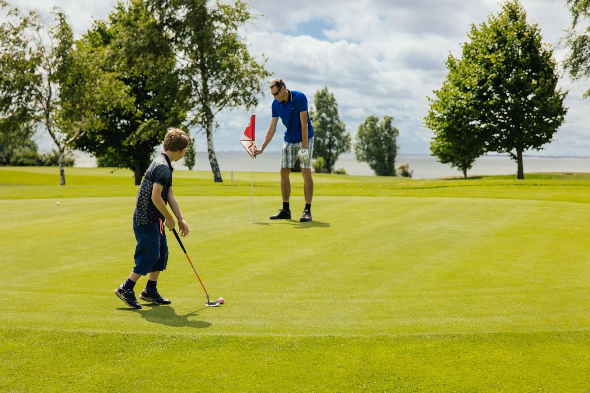 Golf 'N Wave Aktivresort Fehmarn Buitenkant foto